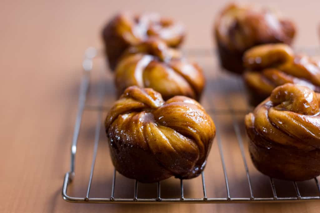 cinnamon rolls, roses, dough, homemade, diy, jessica's dinner party, yeast, recipe