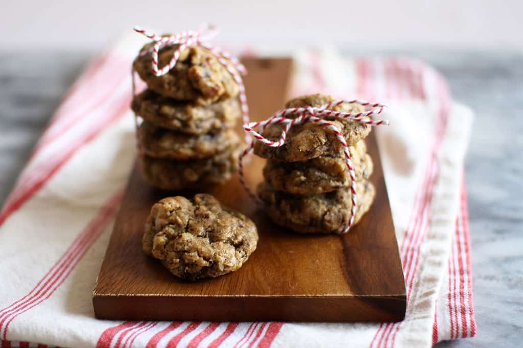 Oatmeal Chocolate Chip Cookies | Jessica's Dinner Party