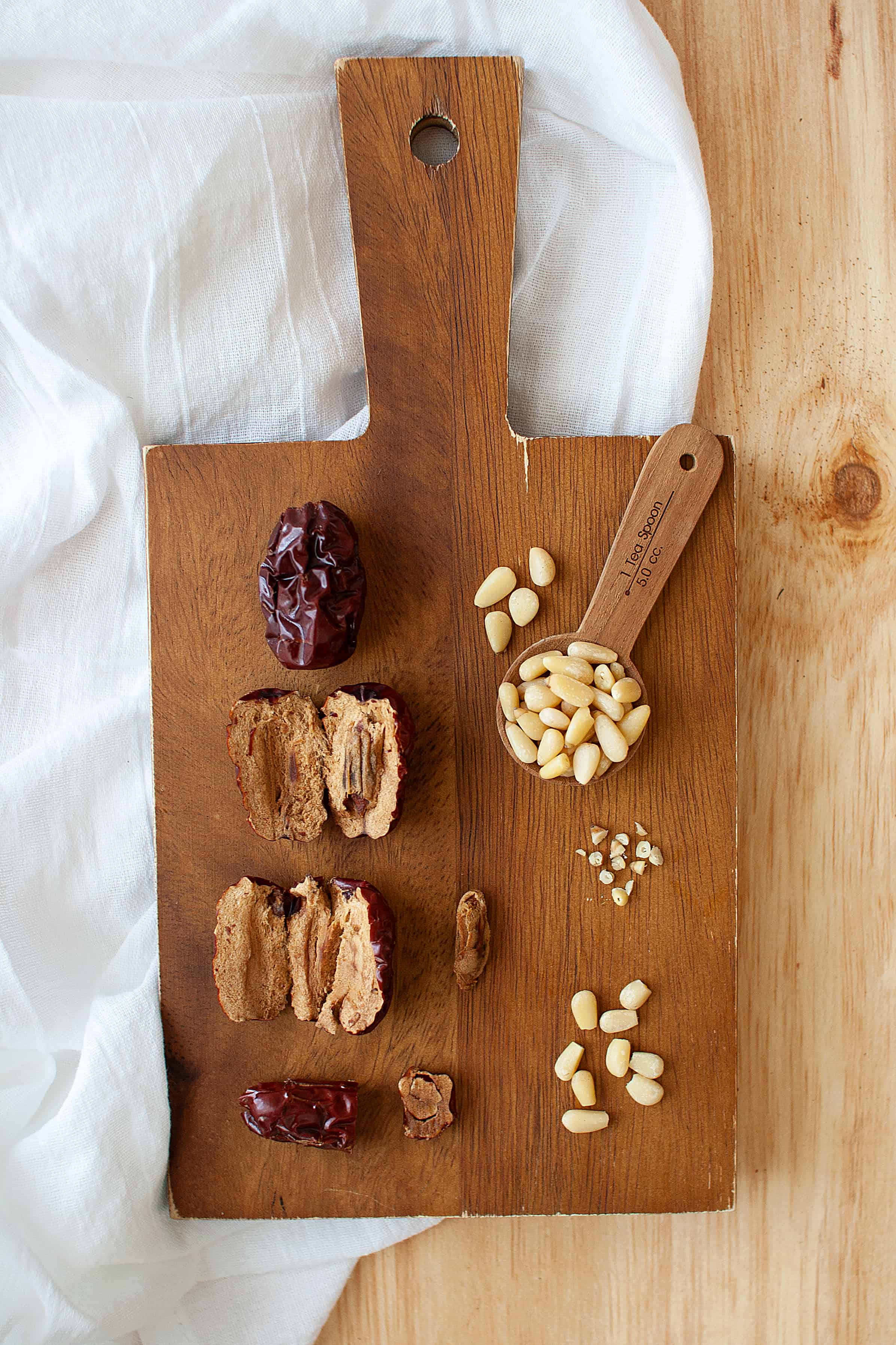 Jujubes and pine nuts.