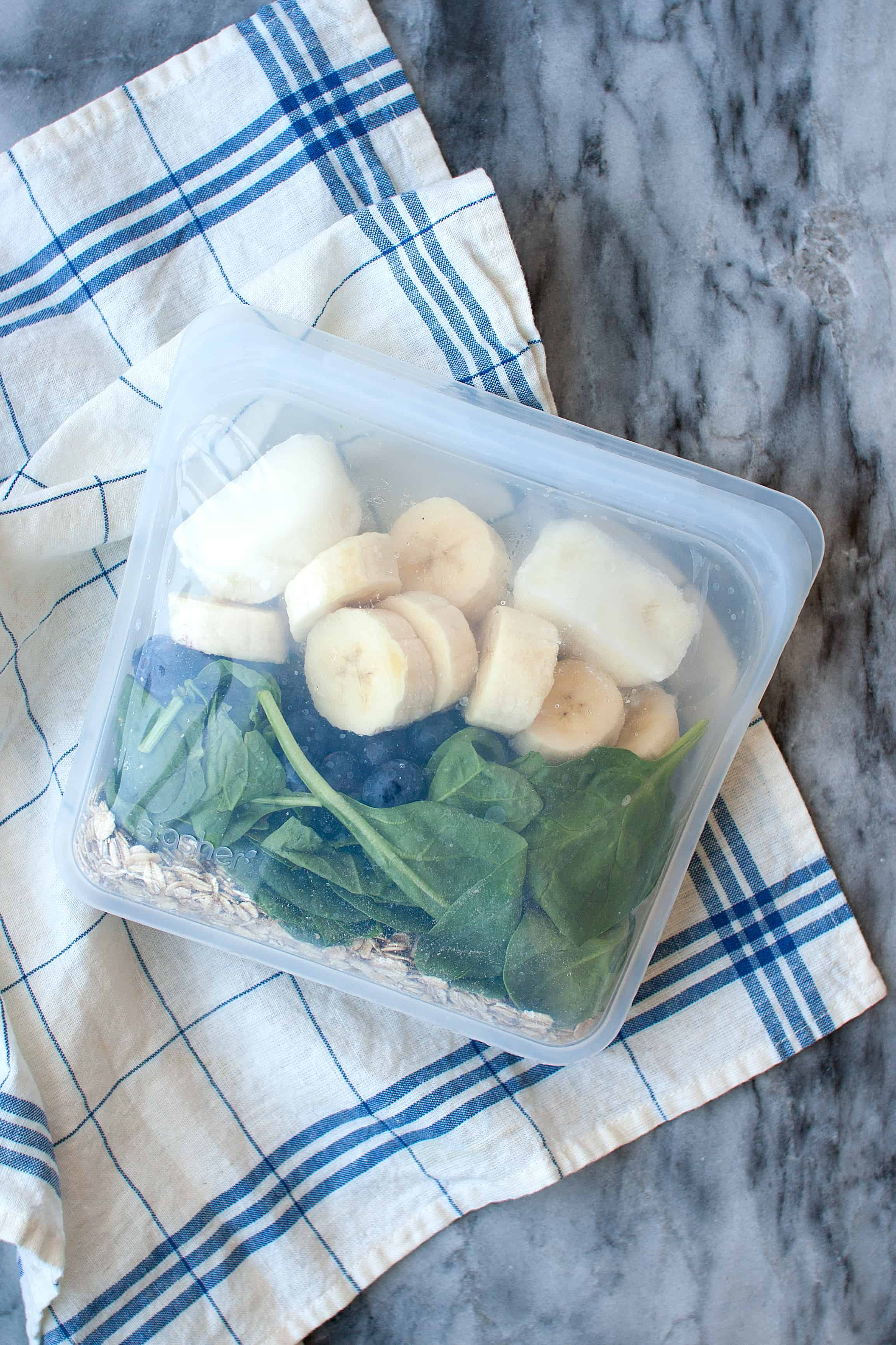 Meal prep for Blueberry Oatmeal Spinach Smoothie