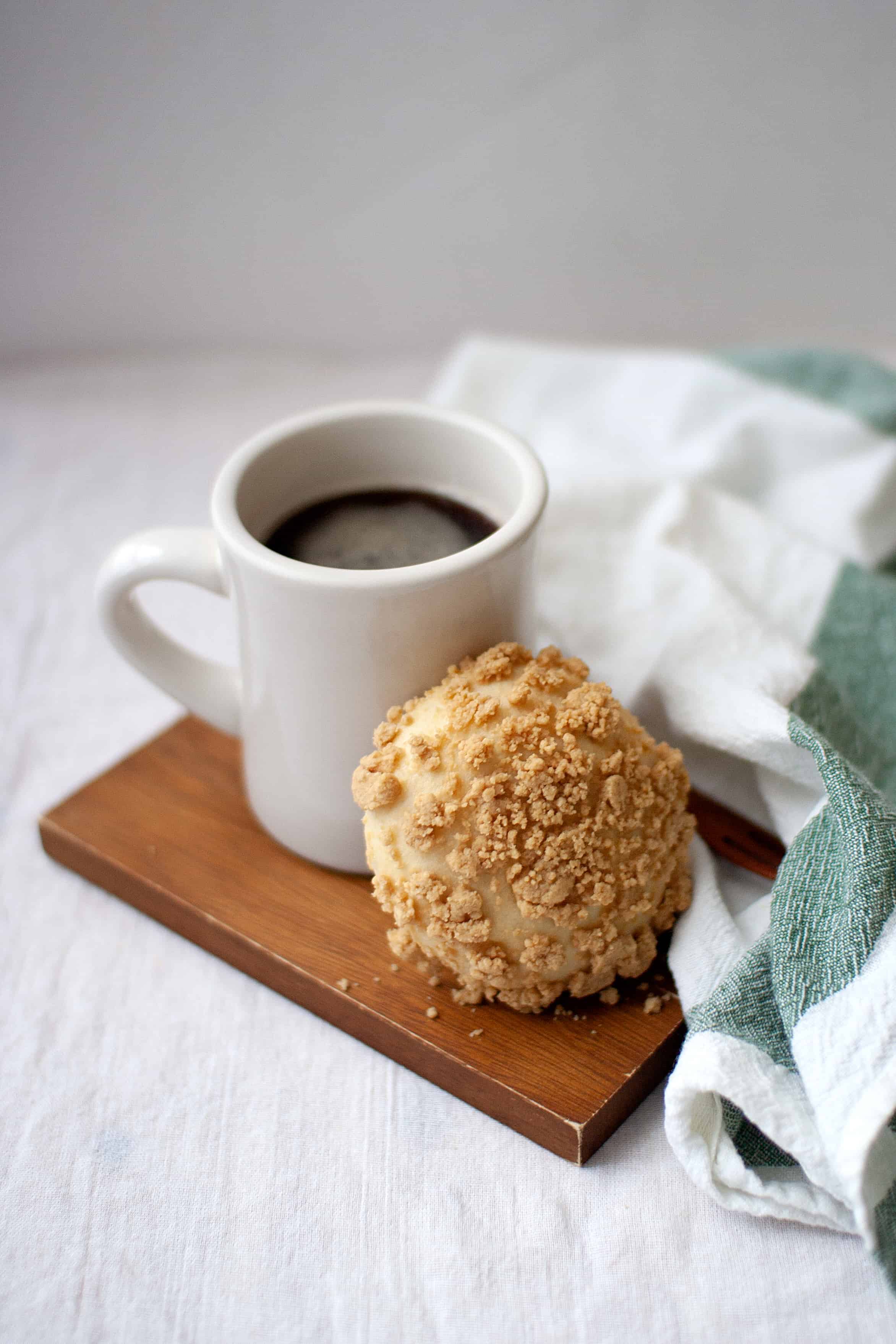 Soboro Bread, 소보로빵, Korean Peanut Streusel Bread