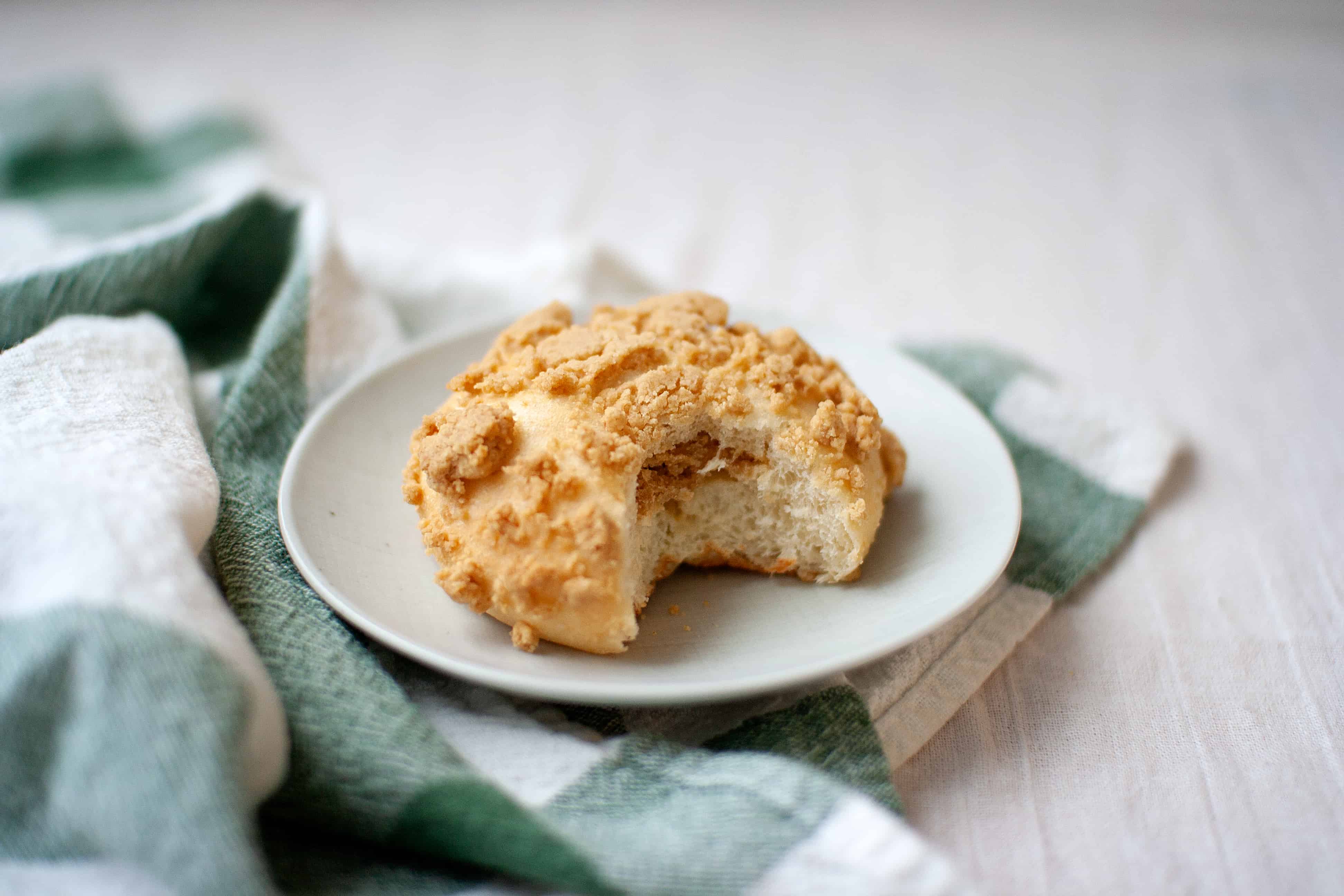 Soboro Bread, 소보로빵, Korean Peanut Streusel Bread